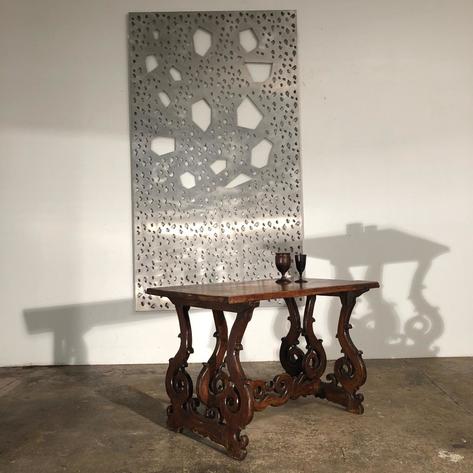 18 th Spanish writing table