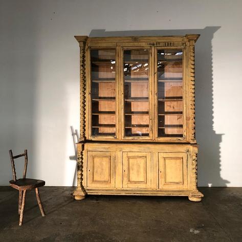 1880 painted showcase