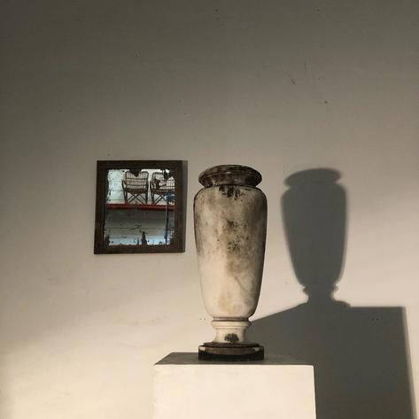 19 th white marble vase 