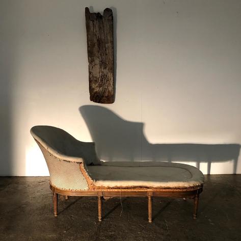 1900 day bed Louis 16 style