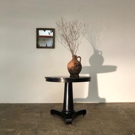 19 th french pedestal table