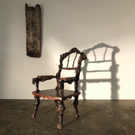 Amazing curious armchair 