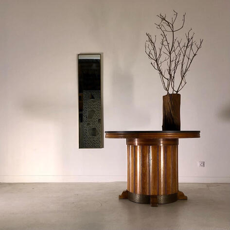 Large 1930 pedestal table 