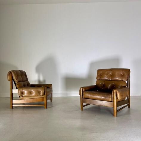 Pair of 1960 leather armchairs 
