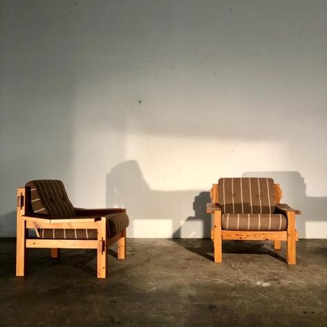 Pair of 1970 Scandinavian armchairs 