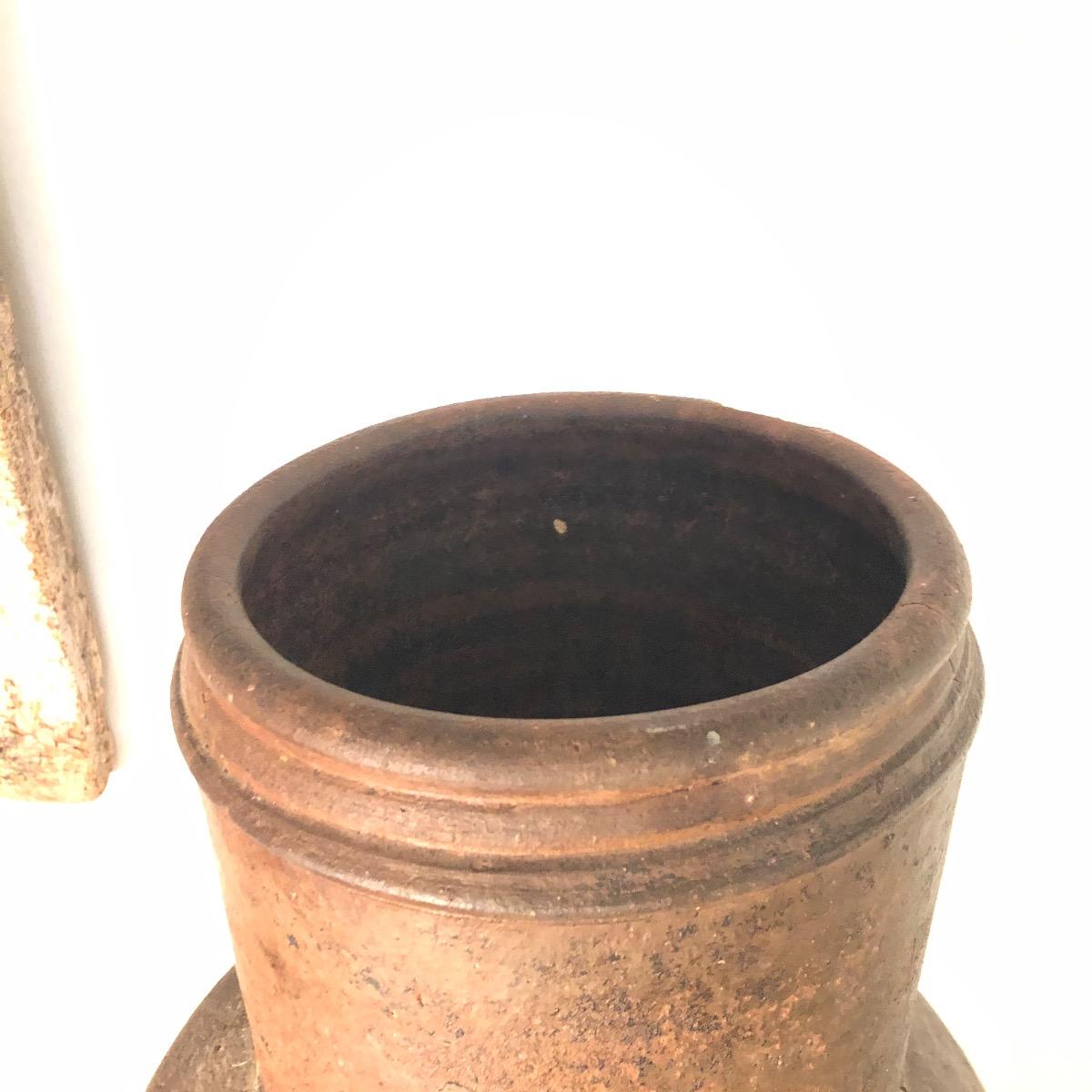 Primitive terra cotta vases