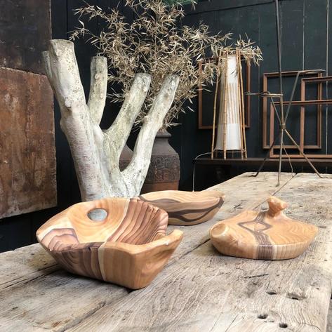 Set of 3 ceramic dishes