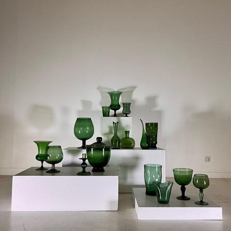 Set of empoli glass vases 